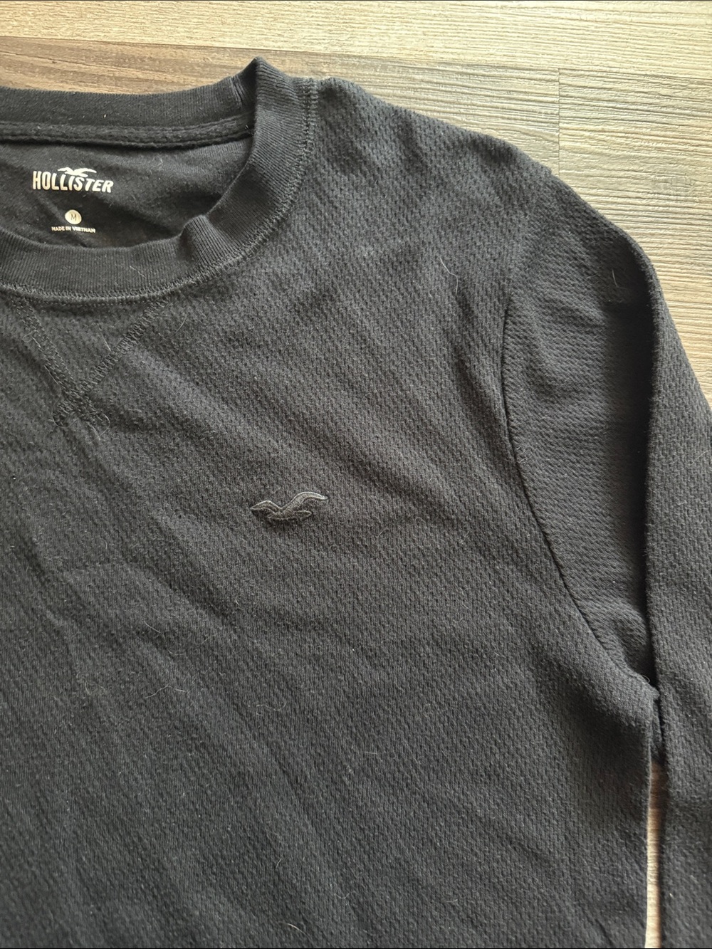 Hollister Men's Black Long-Sleeve Knit Crew - Picture 3 of 4